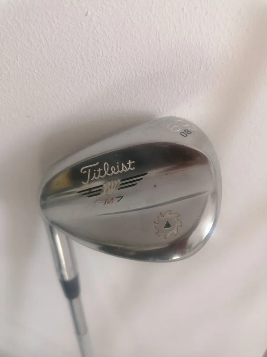Left handed golf clubs - Image 1