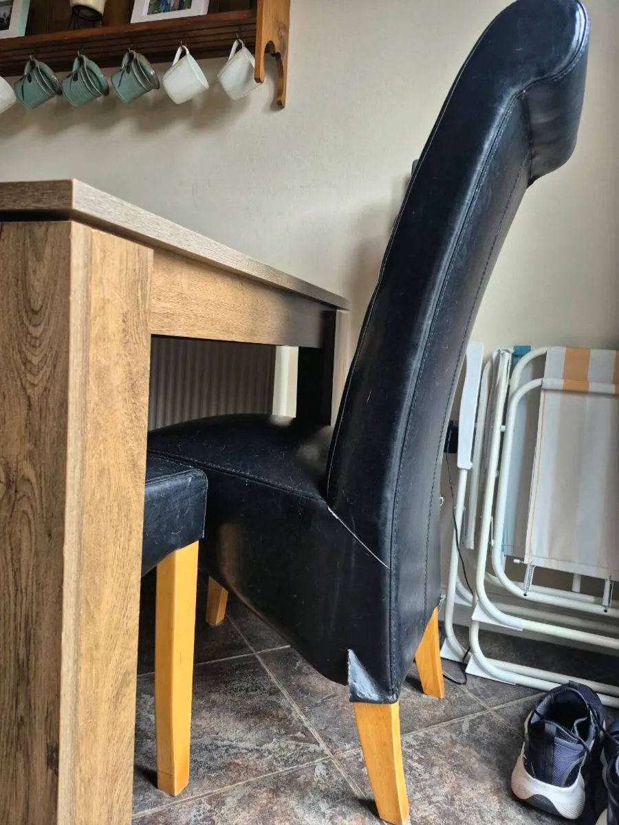 Dining table & chairs - Image 3