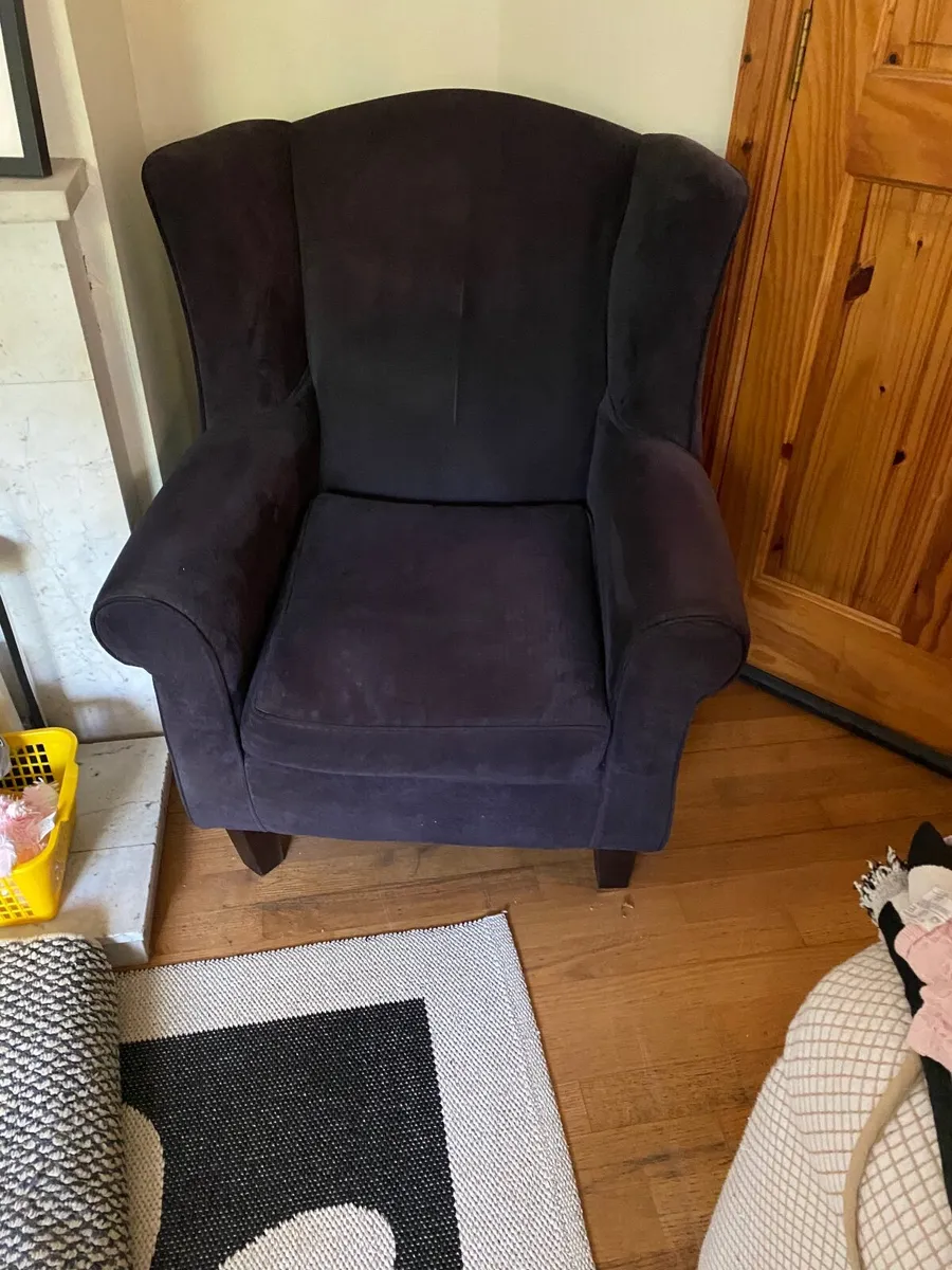 Black armchair - Image 2