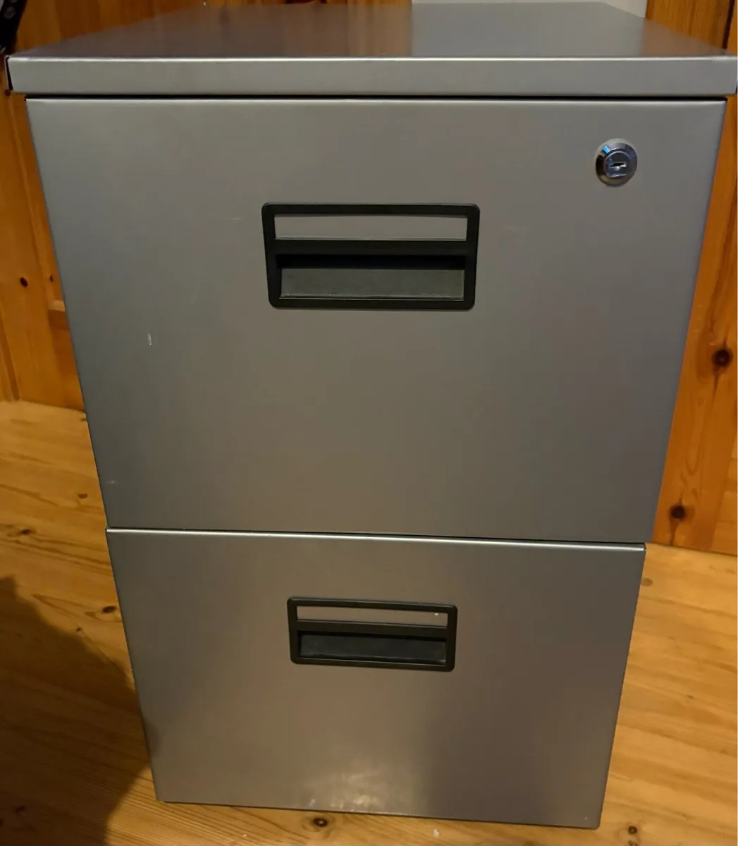 Filing cabinet - Image 1