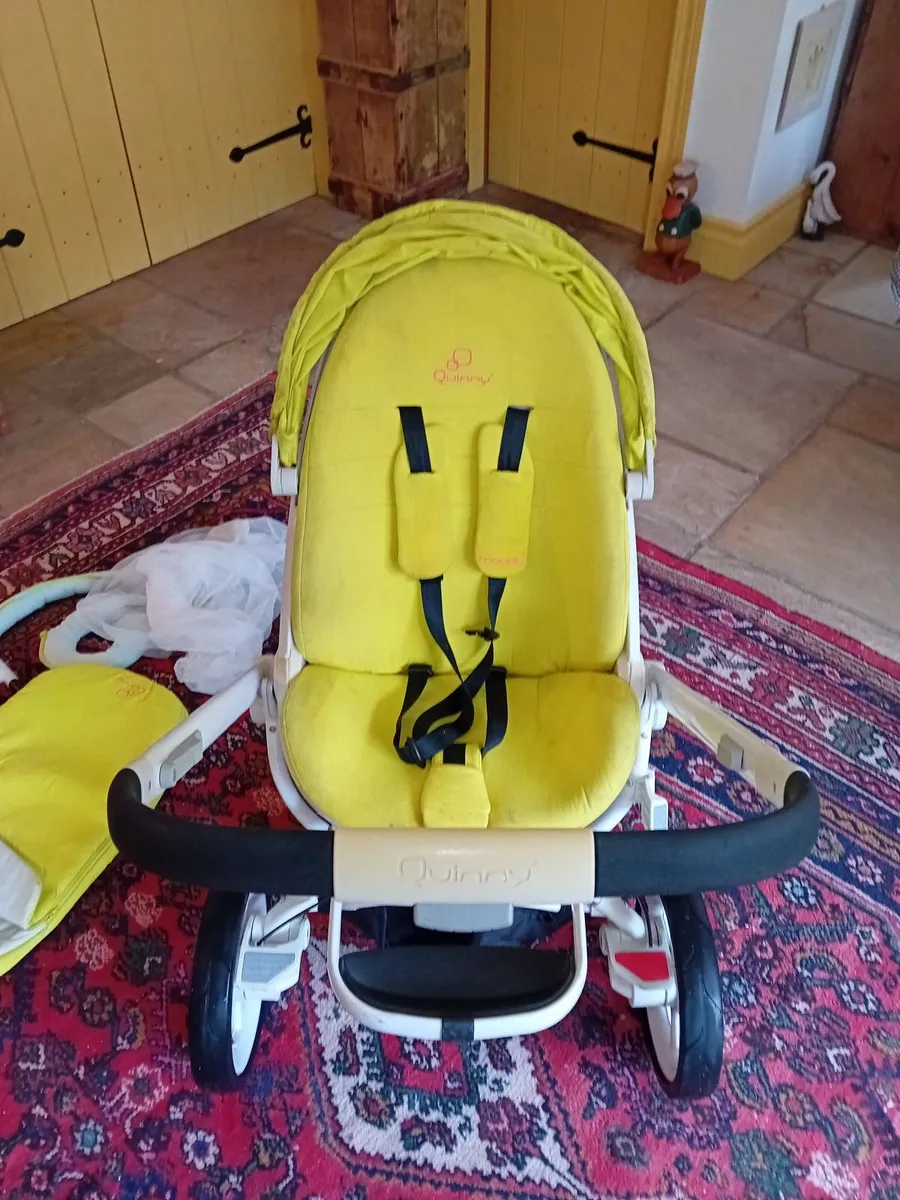 Quinny Moodd Pushchair - Image 1