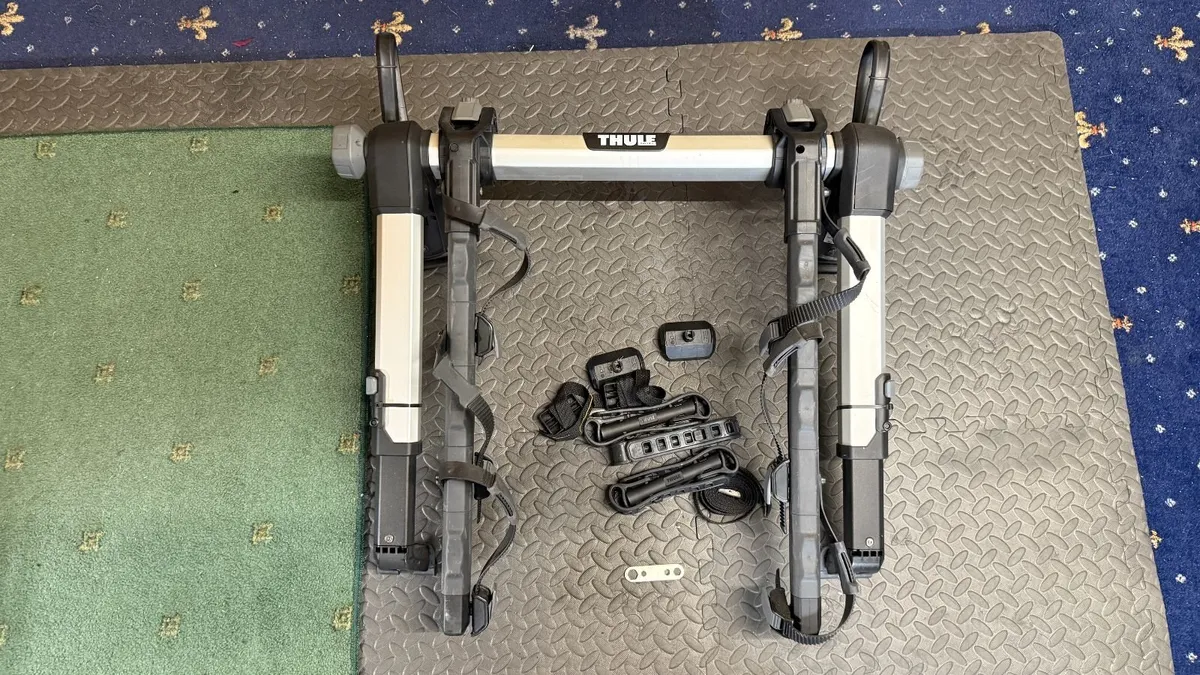 Thule 3 Bike Carrier - Image 1