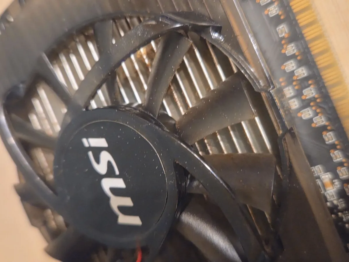 Msi B75ma-p45 + Intel I7-3770 + 16gb Ddr3 + Gt 630 - Image 2