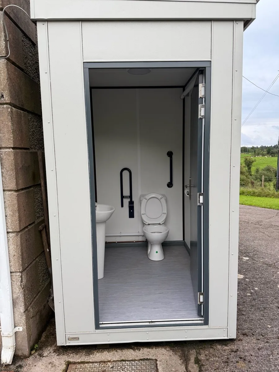 Toilet - Image 3