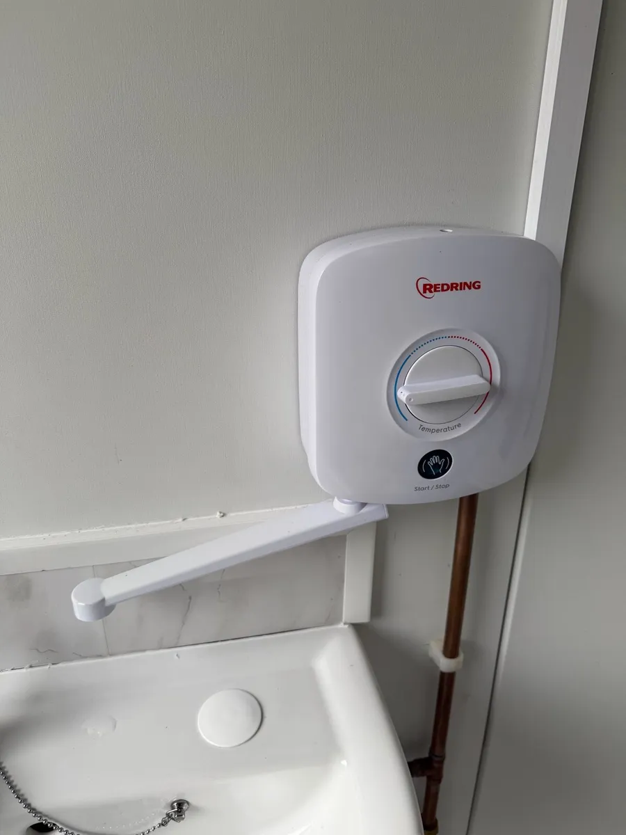 Toilet - Image 4