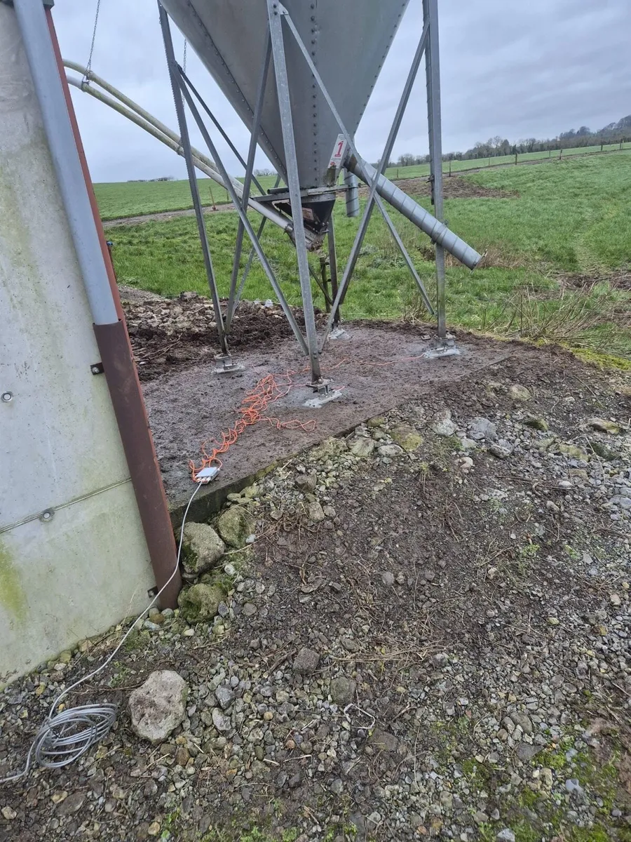 **MEAL BIN WEIGHING** - Image 1