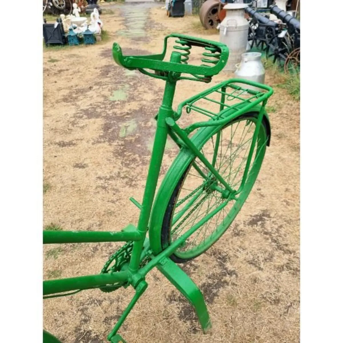 Vintage Bike on Stand KAS1311 - Image 3