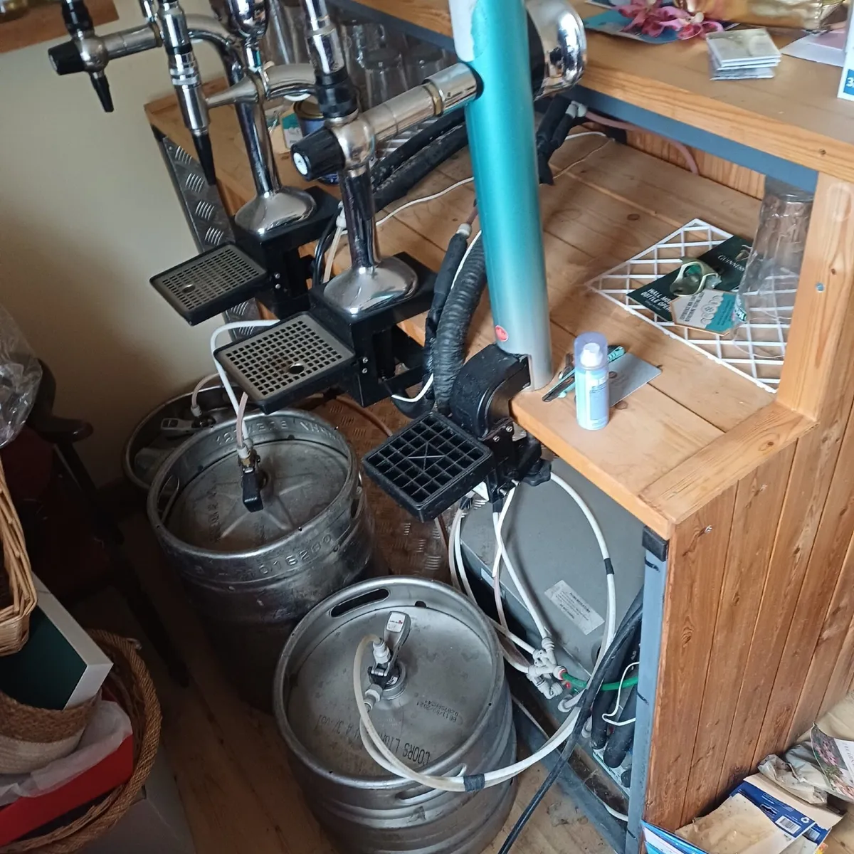 Bar and equipment - Image 2
