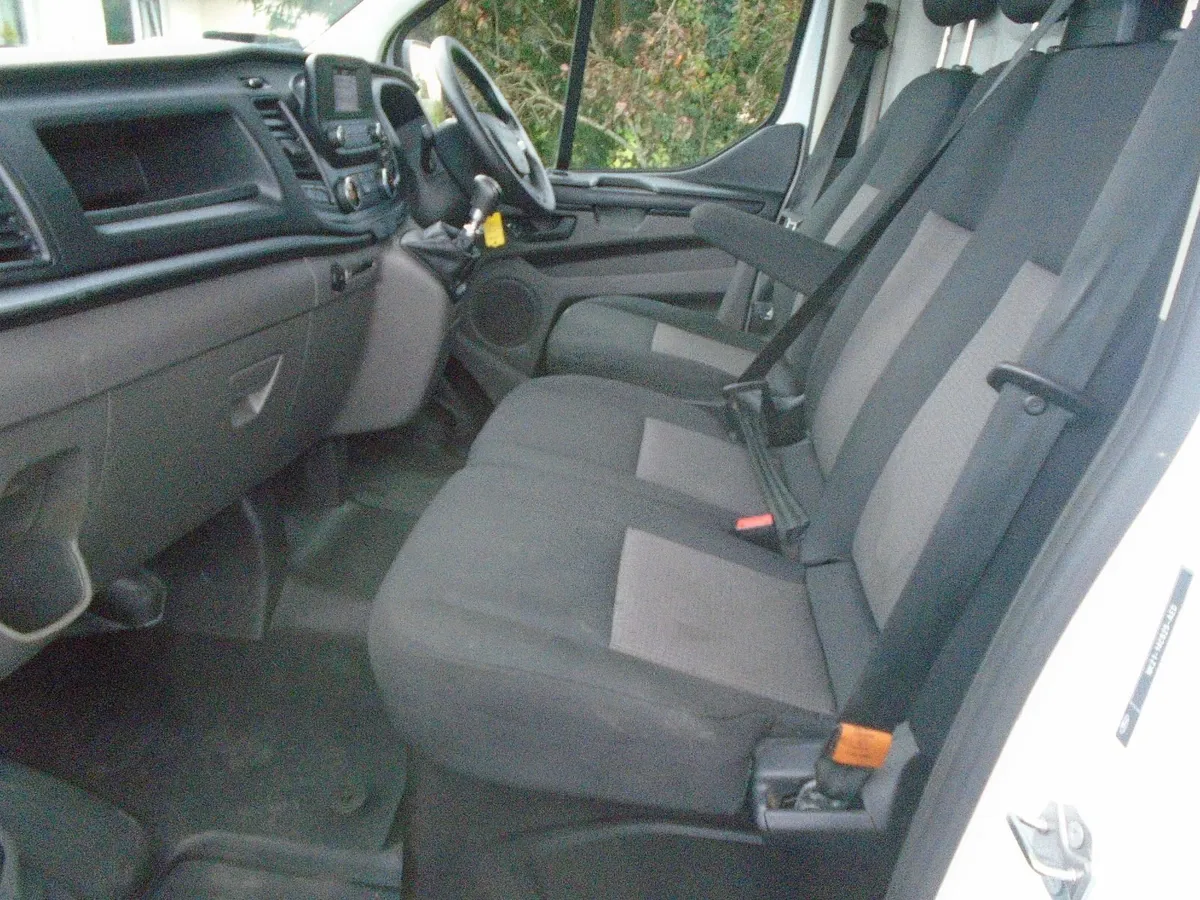 2023 Ford Transit Custom SWB 130HP. - Image 4