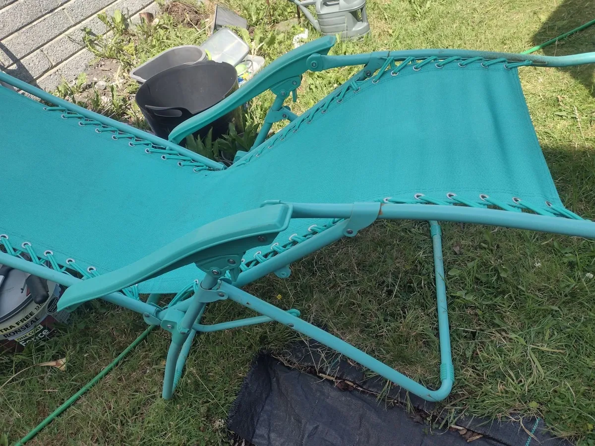 Garden recliner gravity chair - Image 2