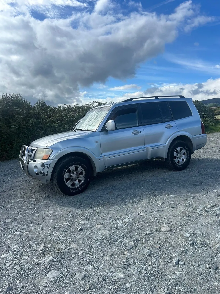 Mitsubishi Pajero - Image 1