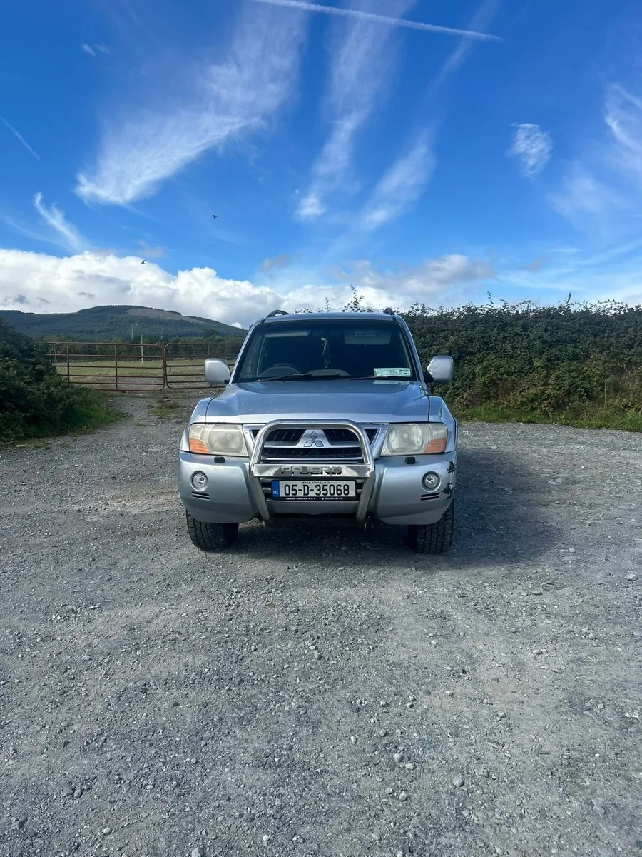 Mitsubishi Pajero - Image 4