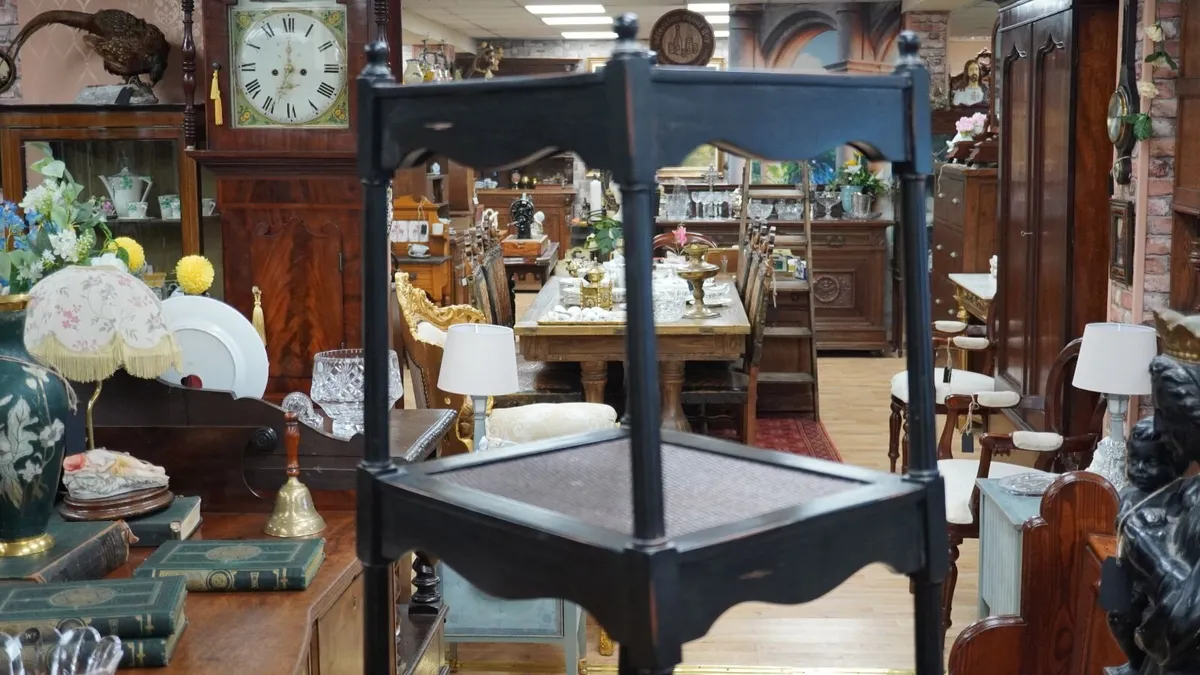 Vintage Ebonised Wooden Etagere / Display Stand - Image 3