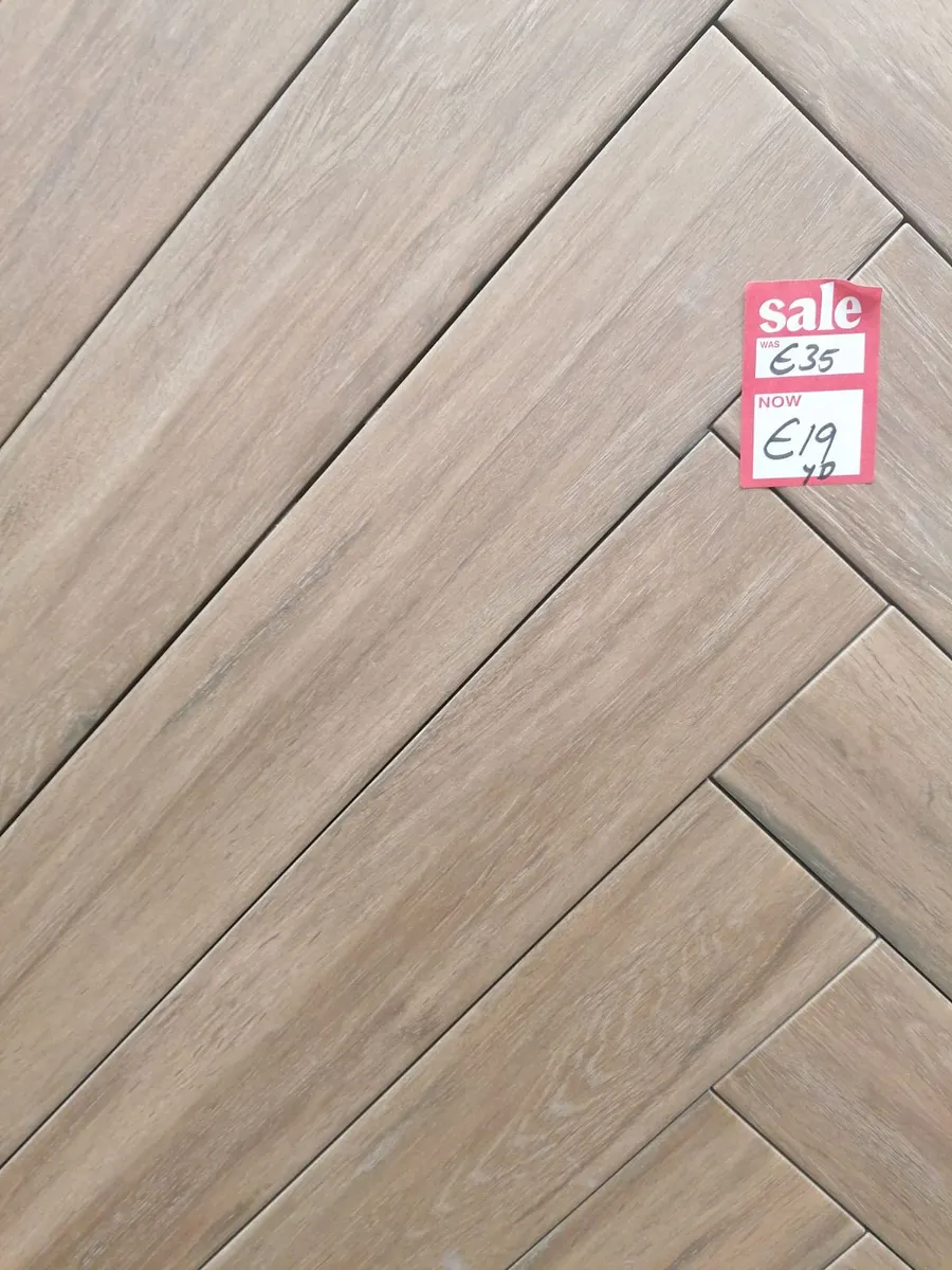 floor and wall tiles - Image 1