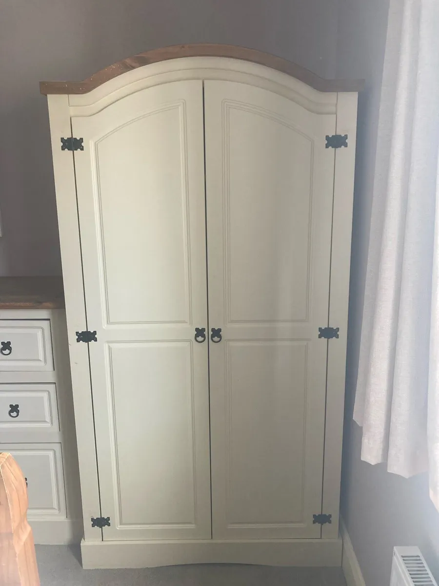 Bedroom furniture - Image 3