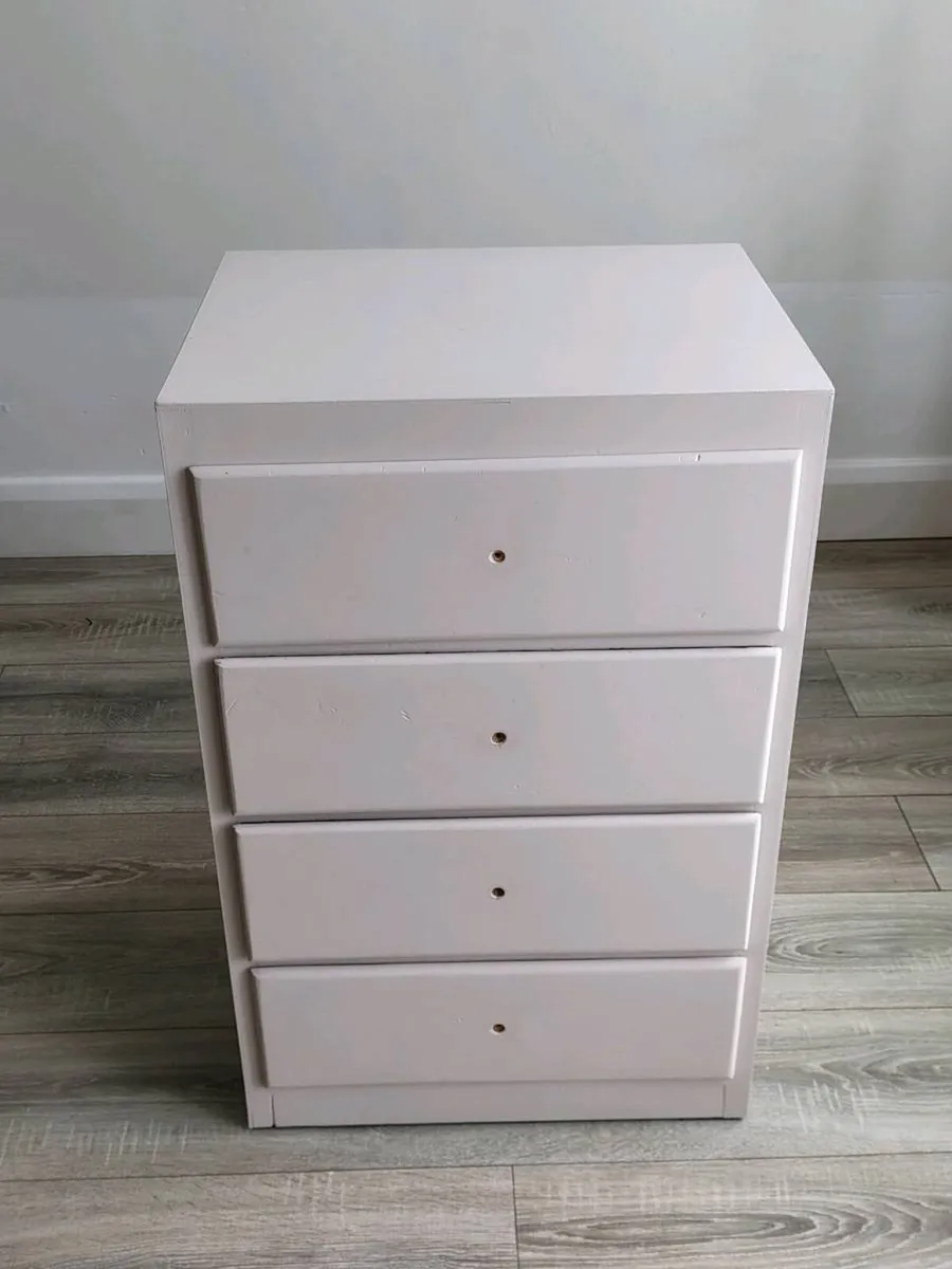 Chest of drawers - Image 1