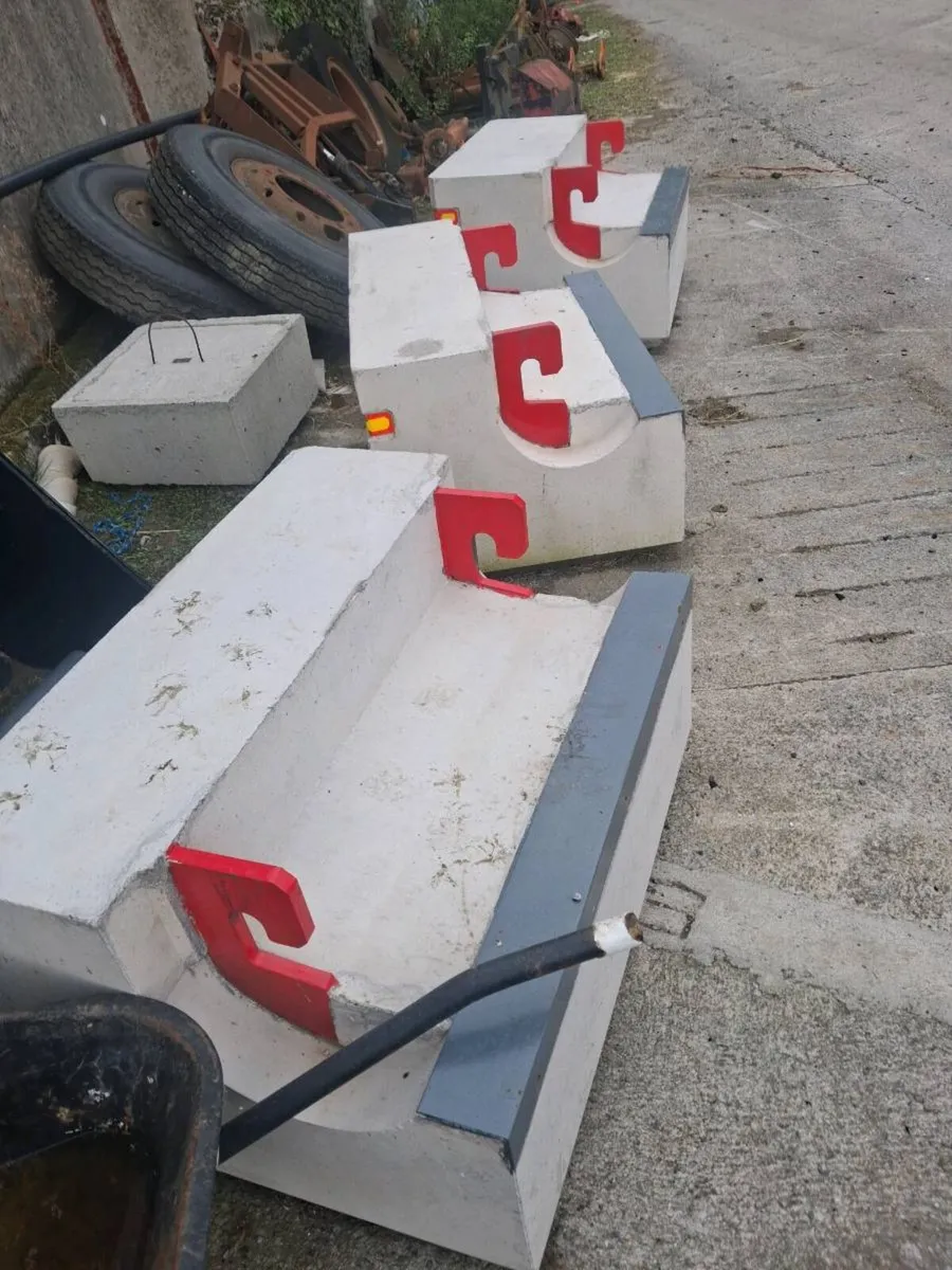 Tractors - Image 4