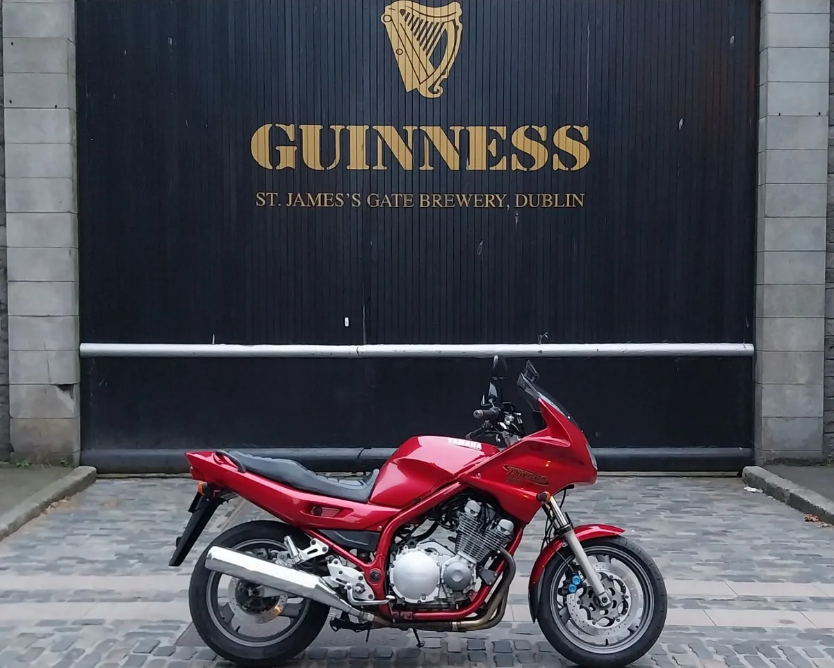 01 YAMAHA XJ900 DIVERSION - Image 1