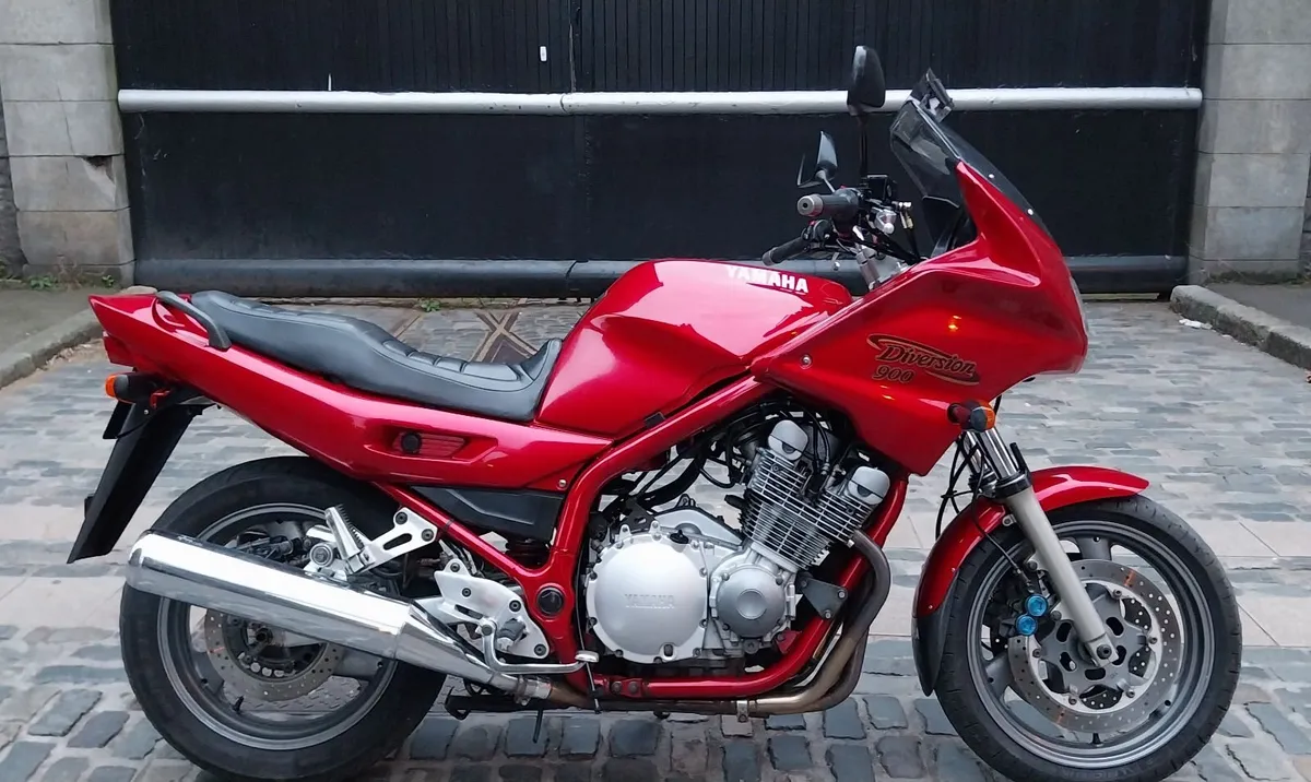 01 YAMAHA XJ900 DIVERSION - Image 2