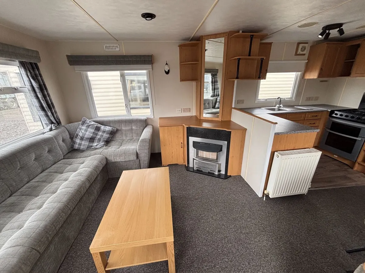 36 X 12 Las Palmas, 3Bed D/G & C/H, Free Delivery - Image 3