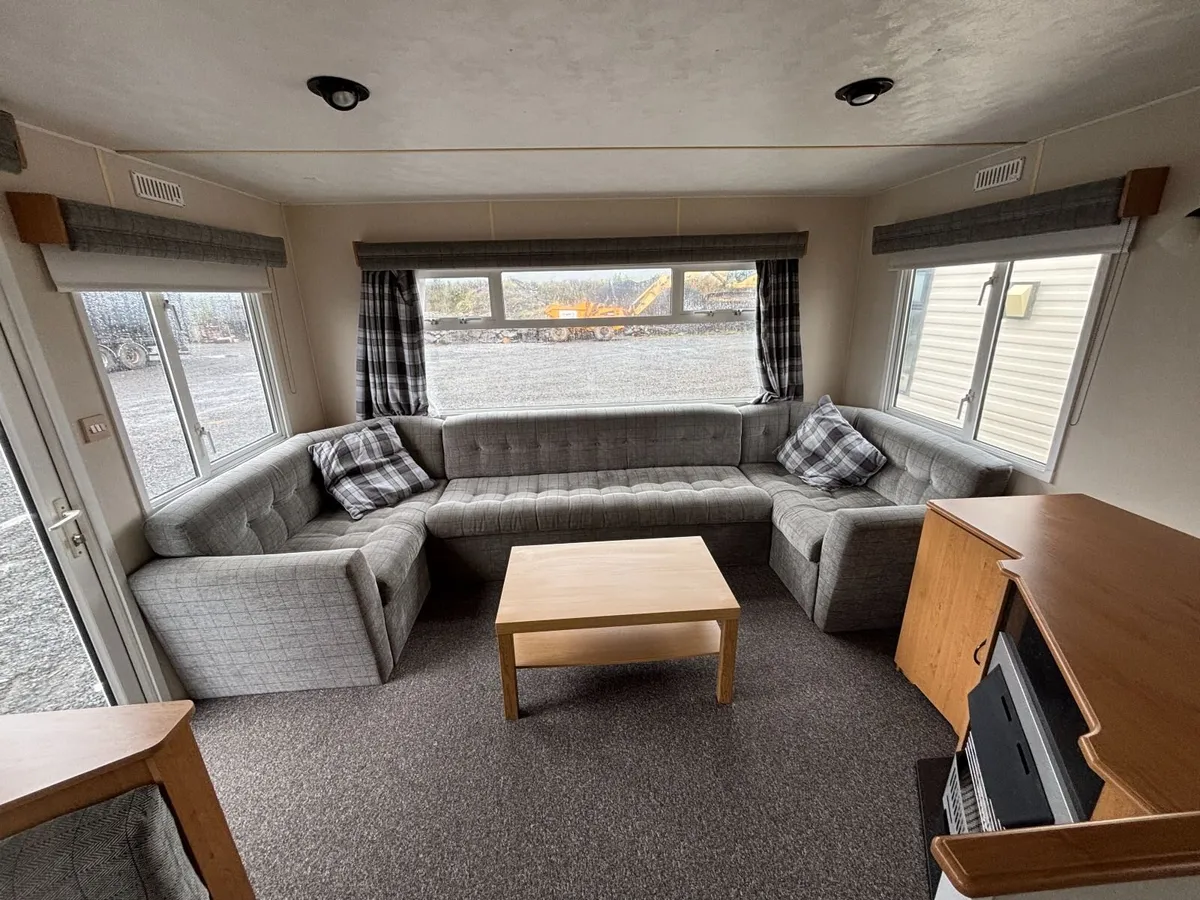 36 X 12 Las Palmas, 3Bed D/G & C/H, Free Delivery - Image 2