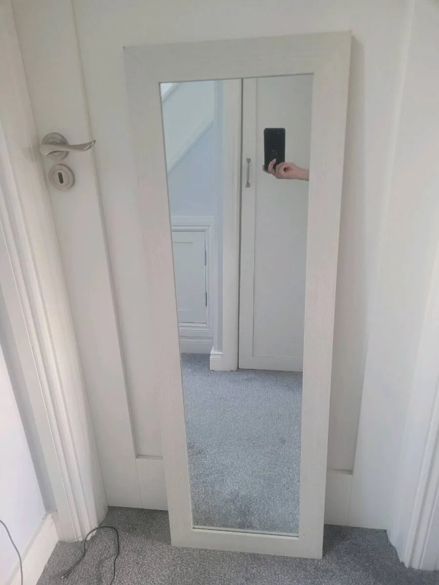 Mirror - Image 1