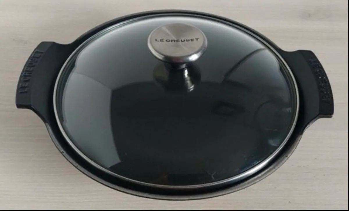 Le Creuset mini wok with lid - Image 1