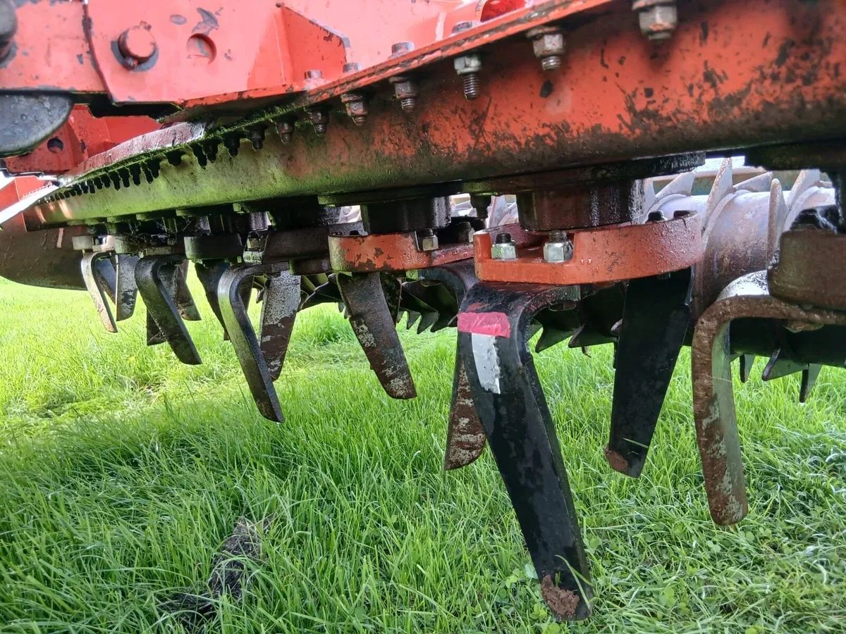 Kuhn 3metre power harrow - Image 2