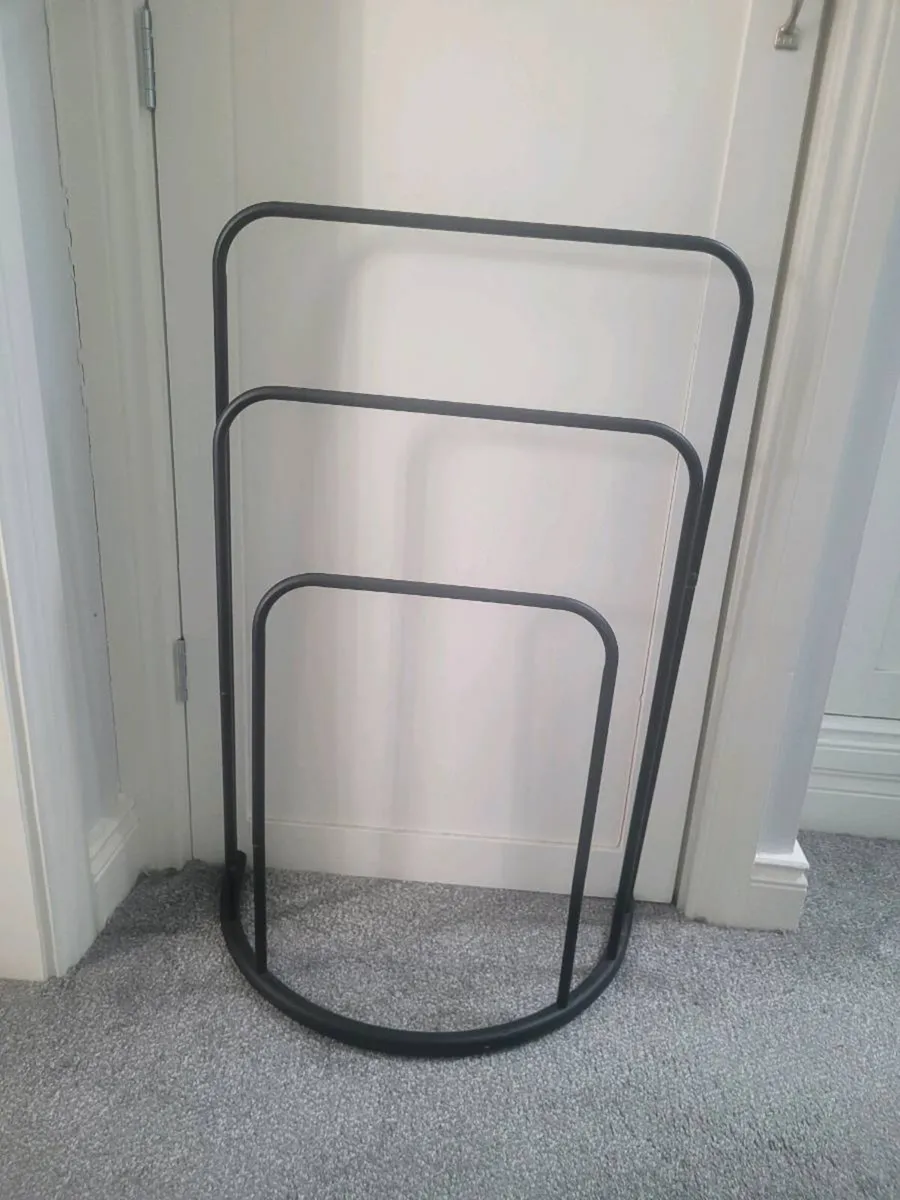 Towel rail - Image 1