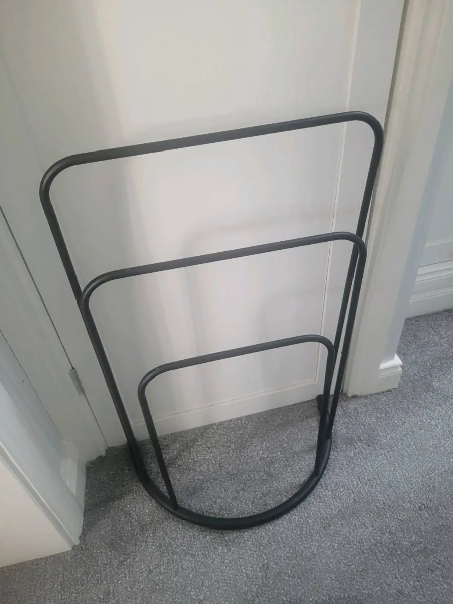Towel rail - Image 2