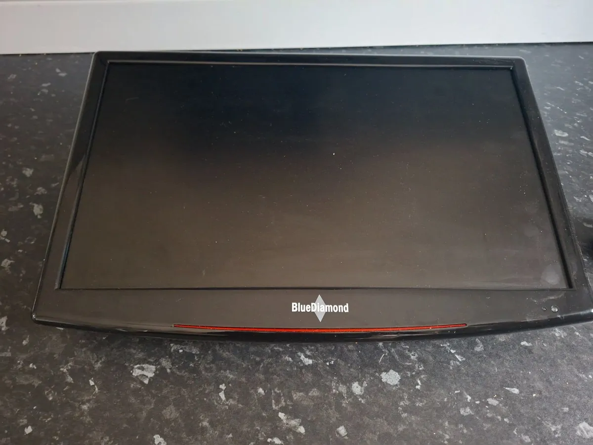 22" Smart TV/DVD - Image 1