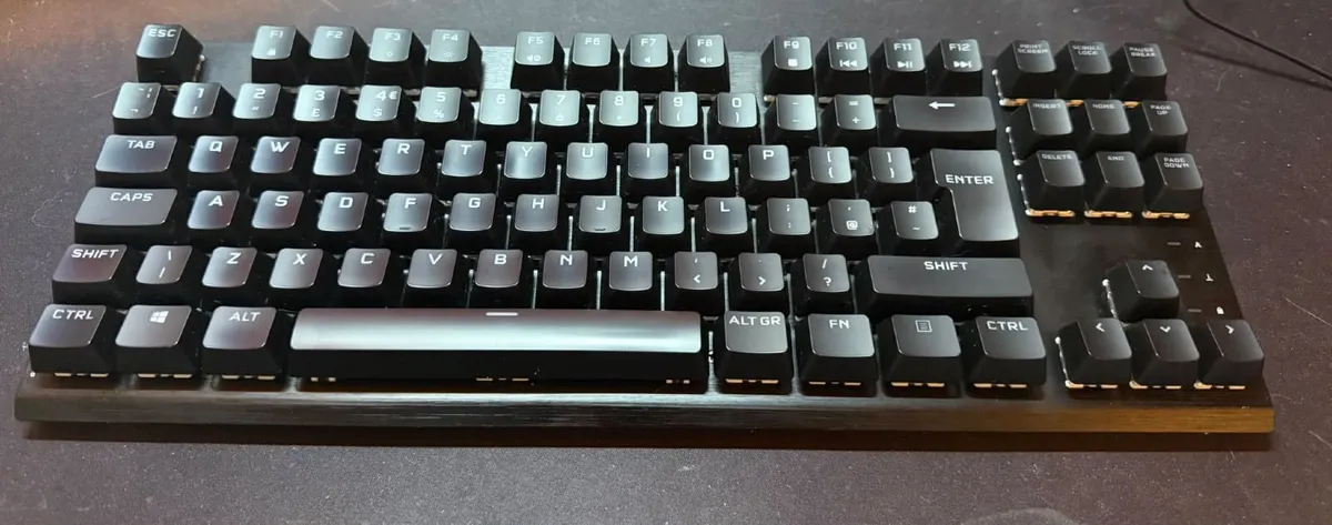 Corsair K60 Pro TKL RGB Optical-Mechanical Gaming - Image 2