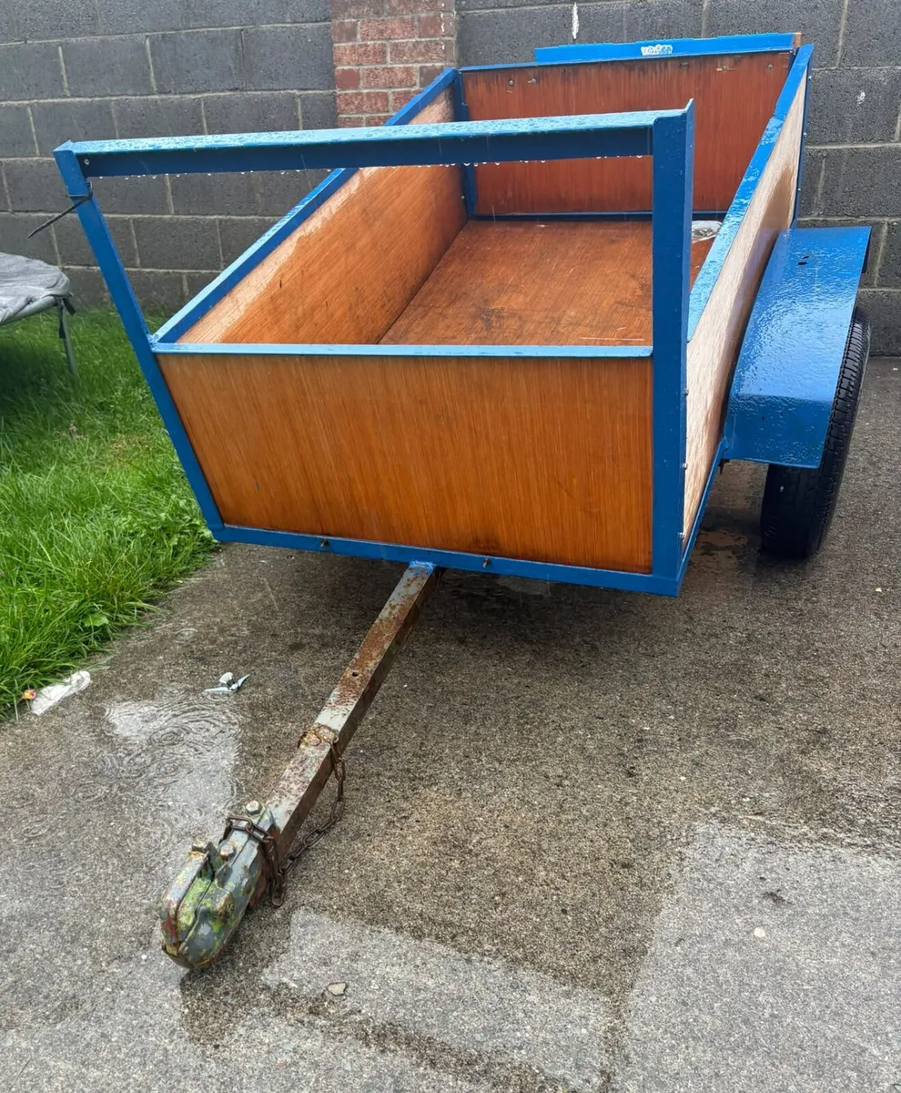 Car trailer 6 long by over 3 wide in good conditio - Image 1