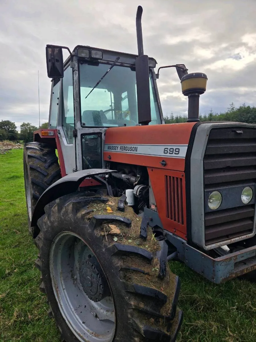 Tractor and hedgecutter - Image 4