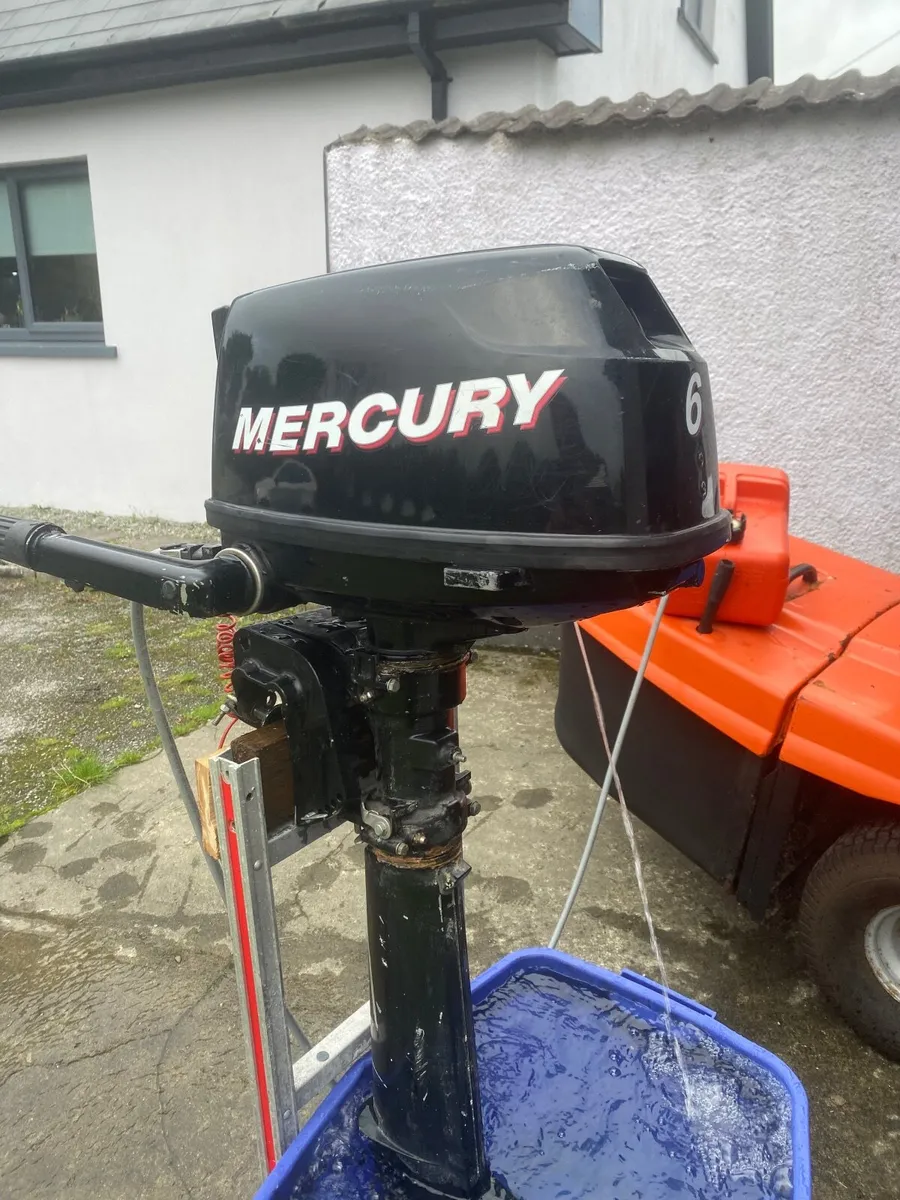 6 hp  outboard engine - Image 1