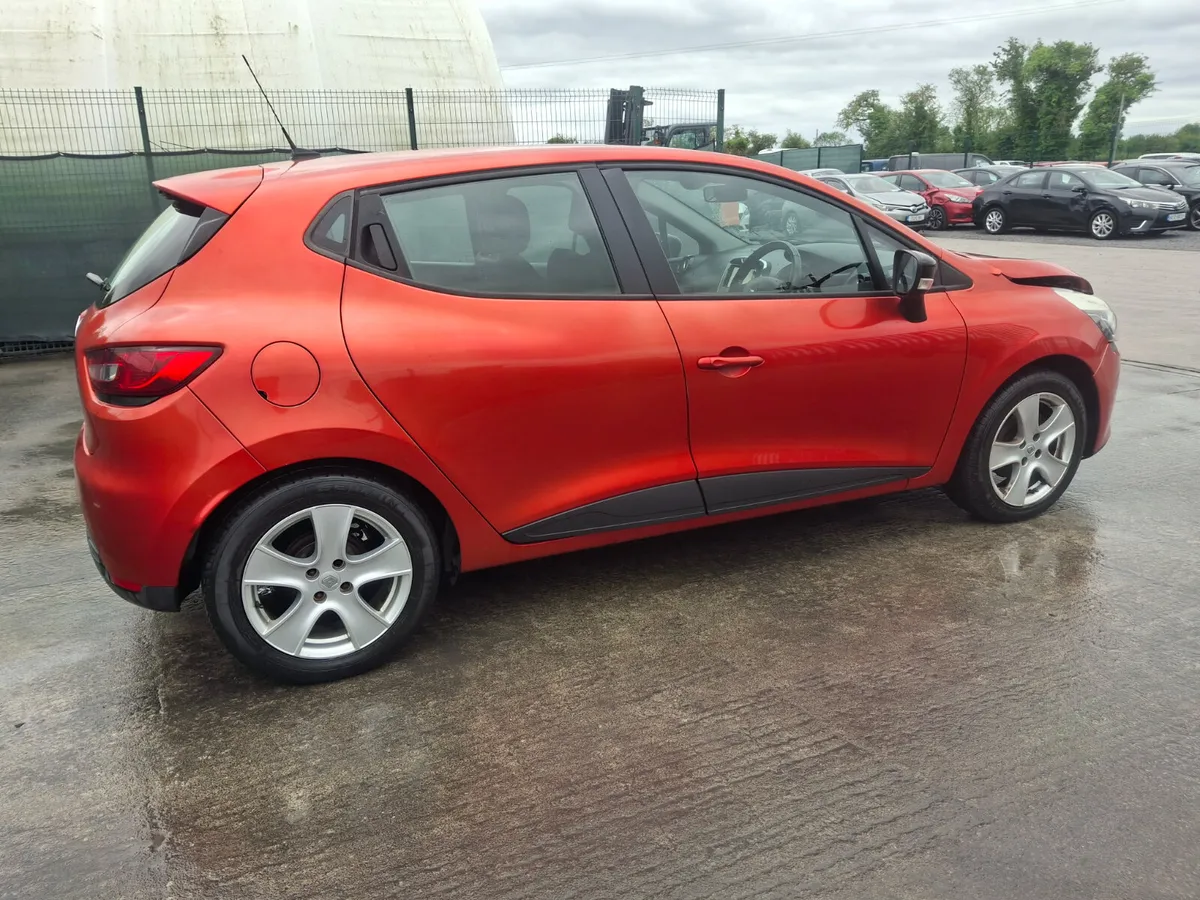 2015 Renault Clio  Dynamic  1.2 Petrol - Image 4