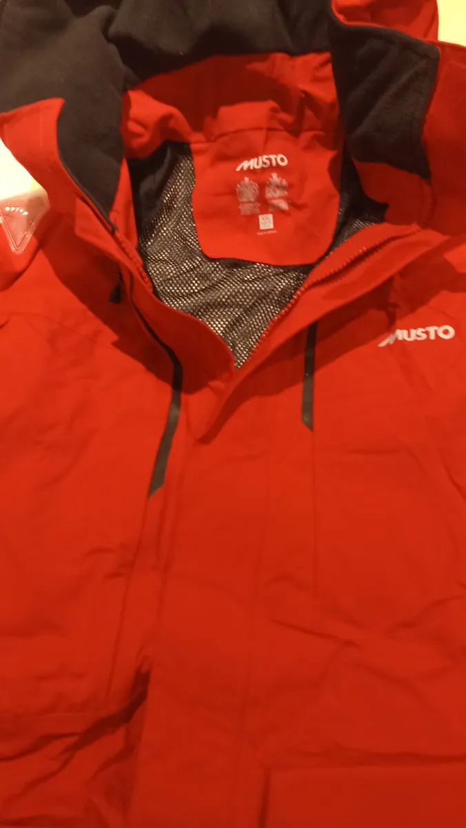 Musto Mens BR2 Offshore Sailing Jacket - Image 3