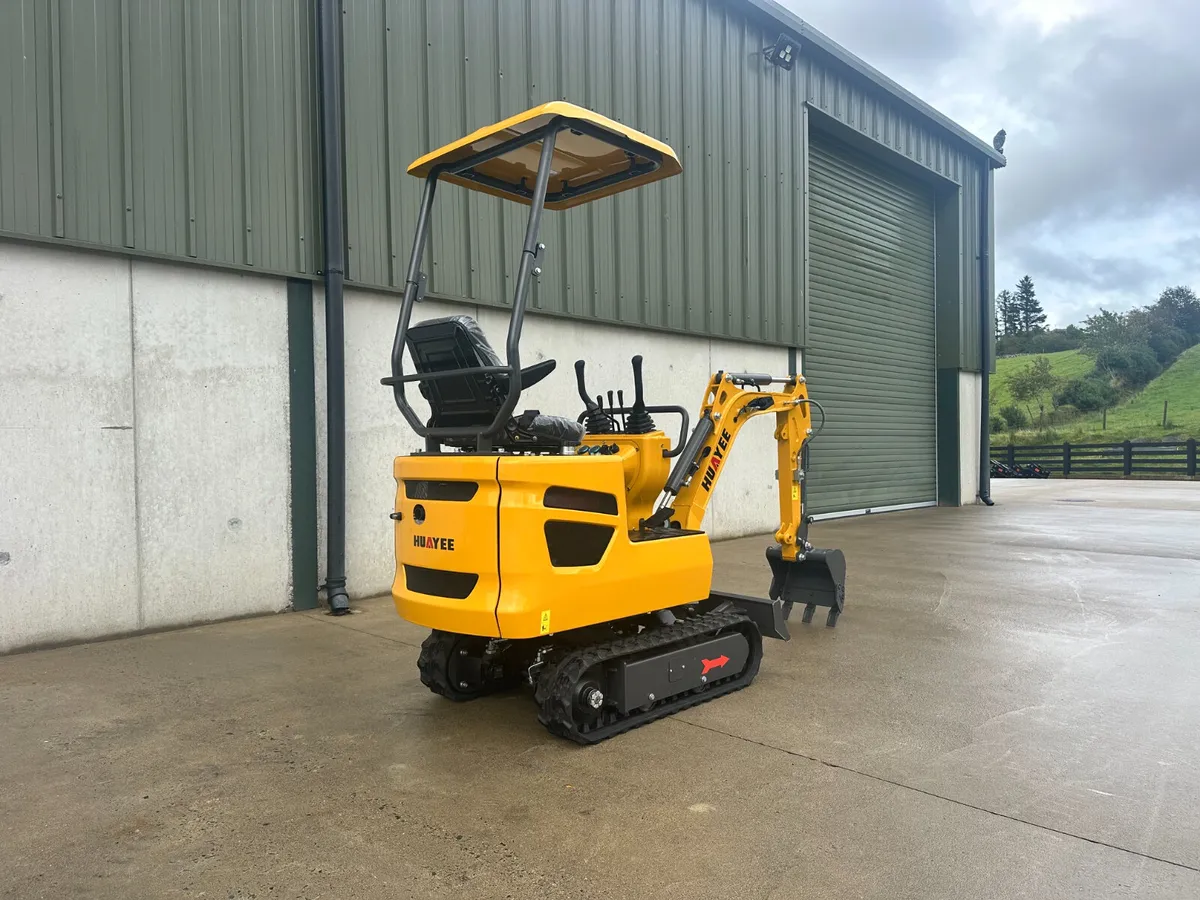 New Huayee HY10 Mini Excavator, Diesel Engine - Image 3