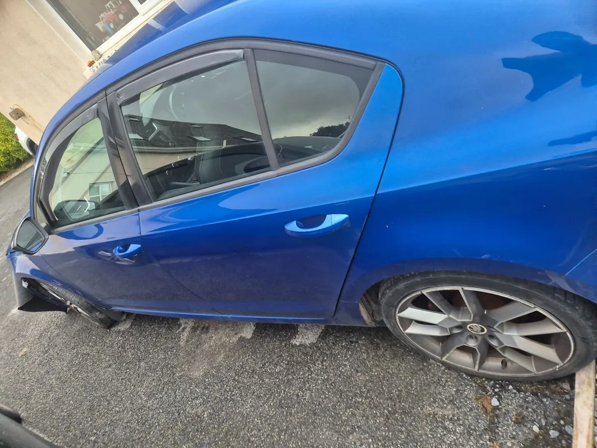 Skoda octavia  2.0tdi n runner for parts or repair - Image 2