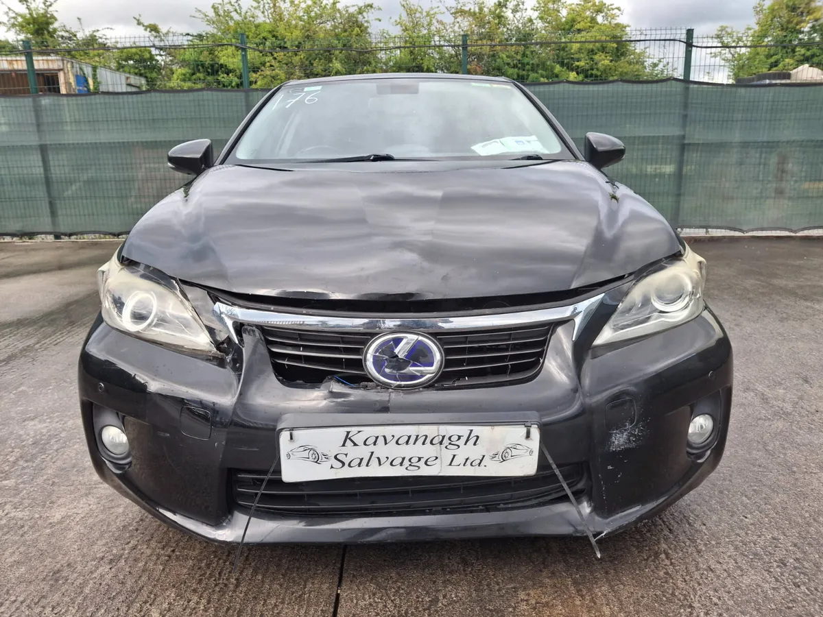 132 Lexus CT200 Advance  Hybrid - Image 4
