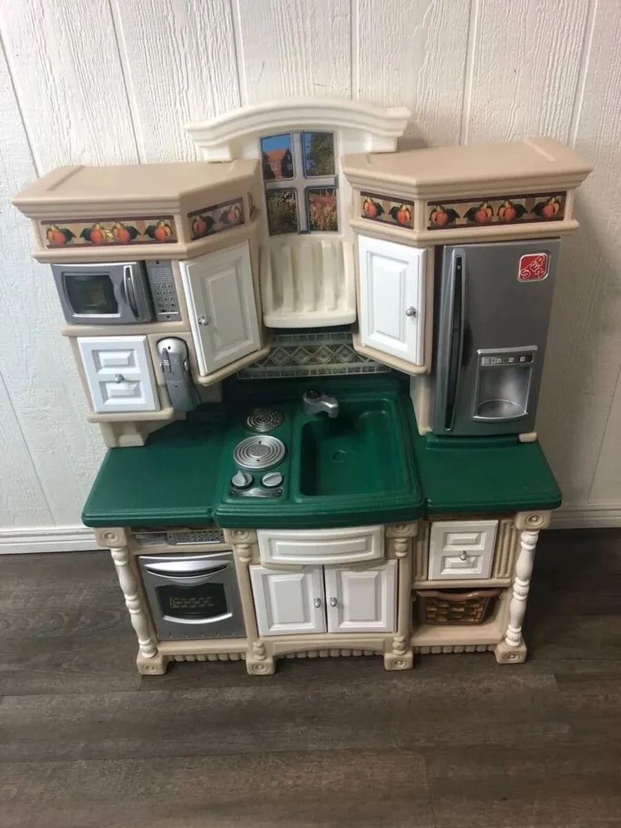 Play kitchen - Image 1