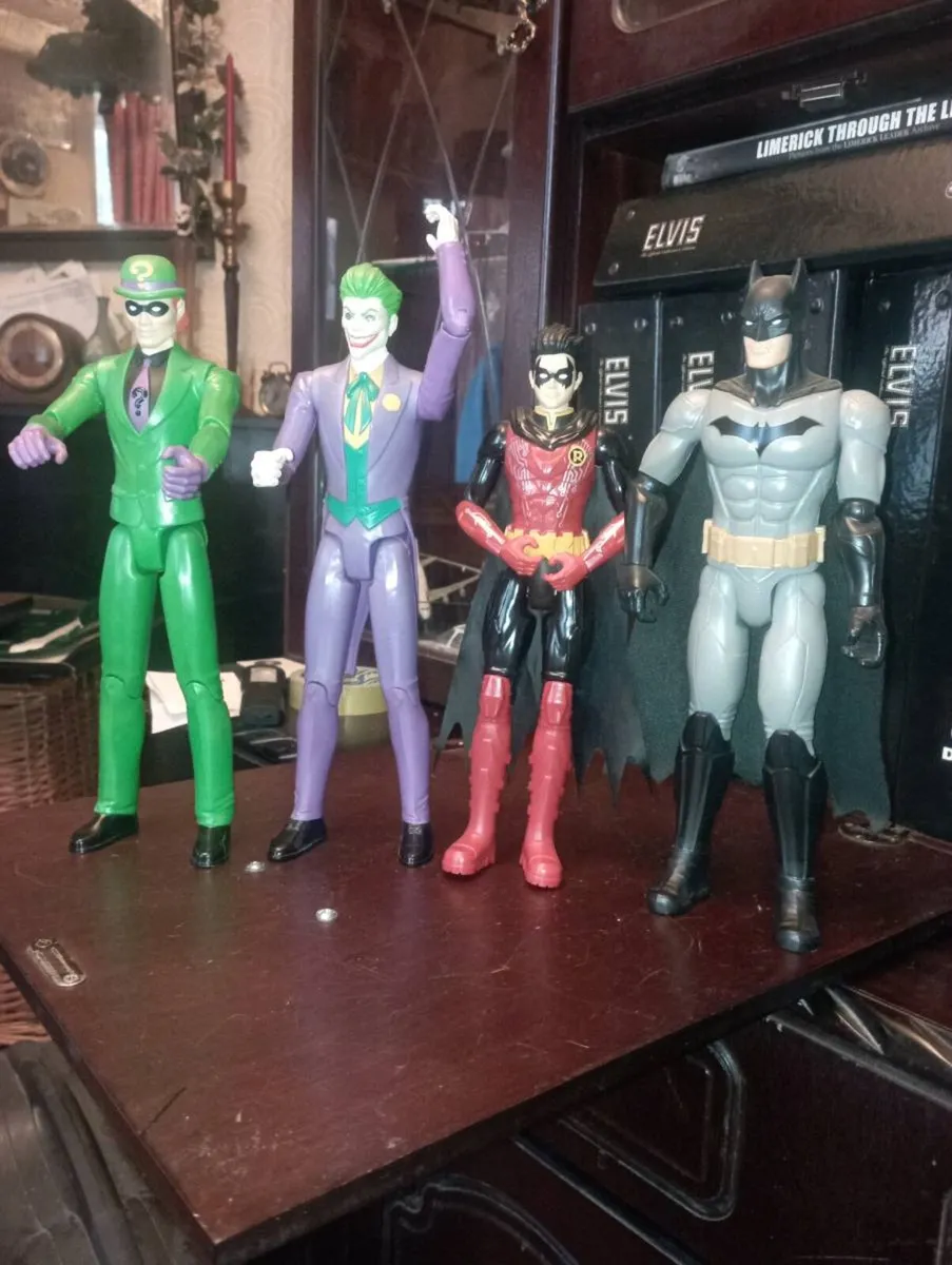 BATMAM & ROBIN VS THE RIDDLE & THE JOCKER FIGURS - Image 1