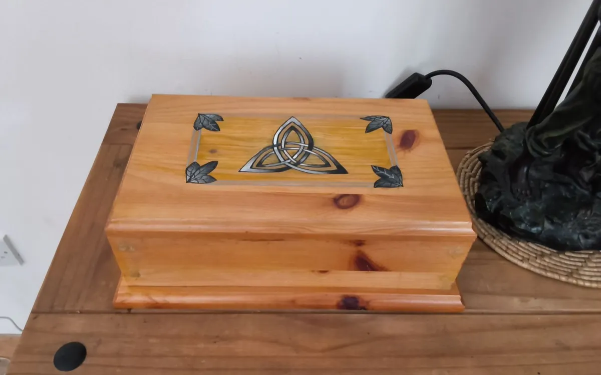 Unwanted birthday gift Triquera  symbol celtic - Image 4