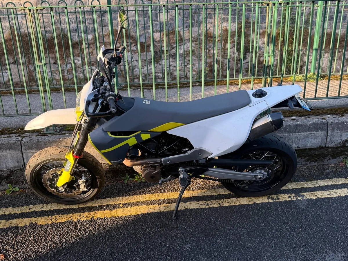 2020 HUSQVARNA 701 SUPERMOTO - Image 4