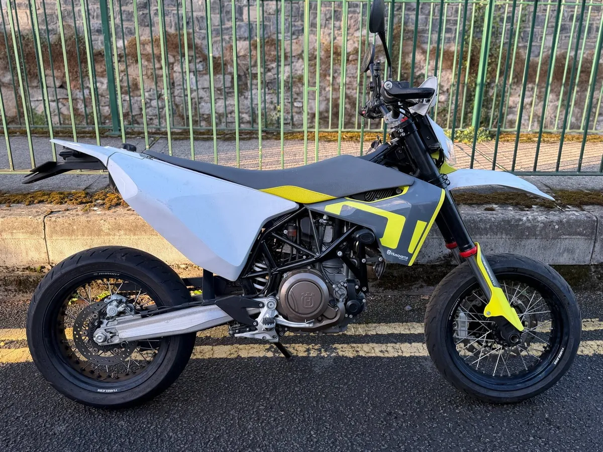 2020 HUSQVARNA 701 SUPERMOTO - Image 2