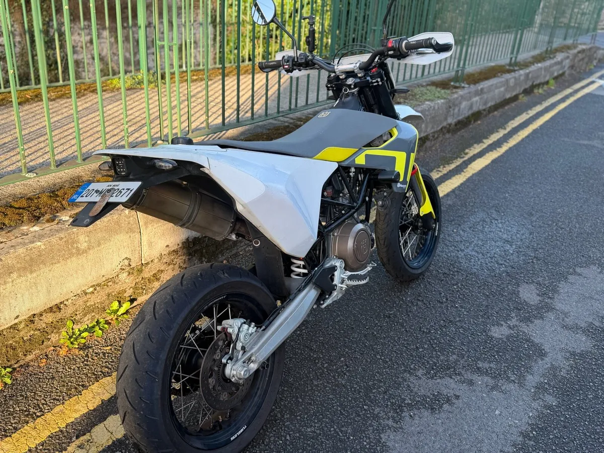 2020 HUSQVARNA 701 SUPERMOTO - Image 3