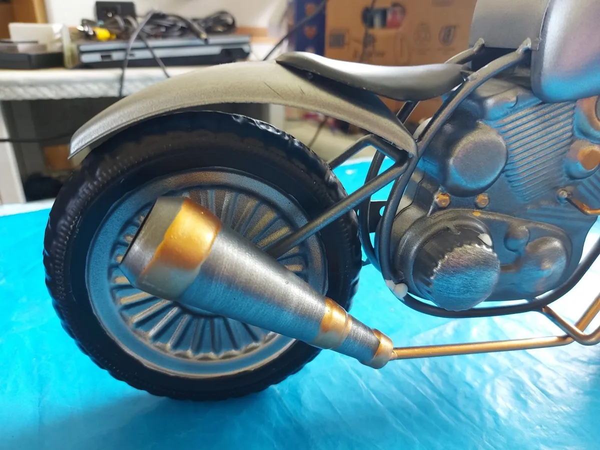 NEW Ashford Collection Ornamental Motor Bike Clock - Image 3