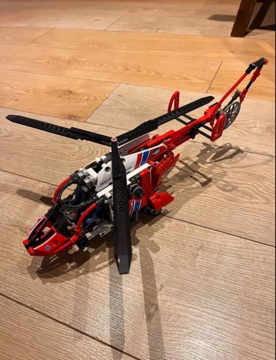 3 lego sets - Image 1