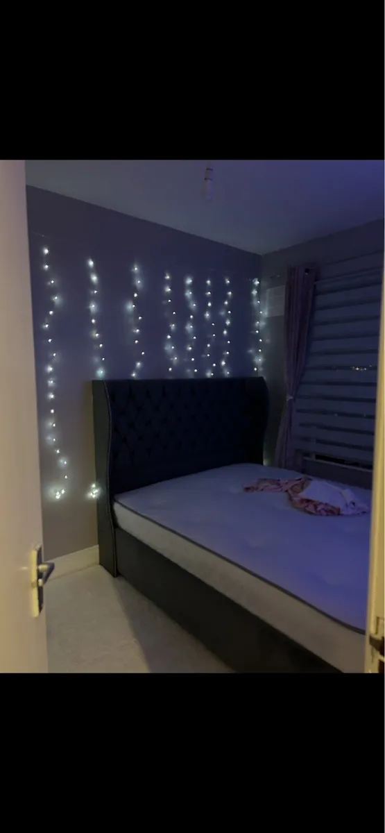 5ft wingback bed - Image 1
