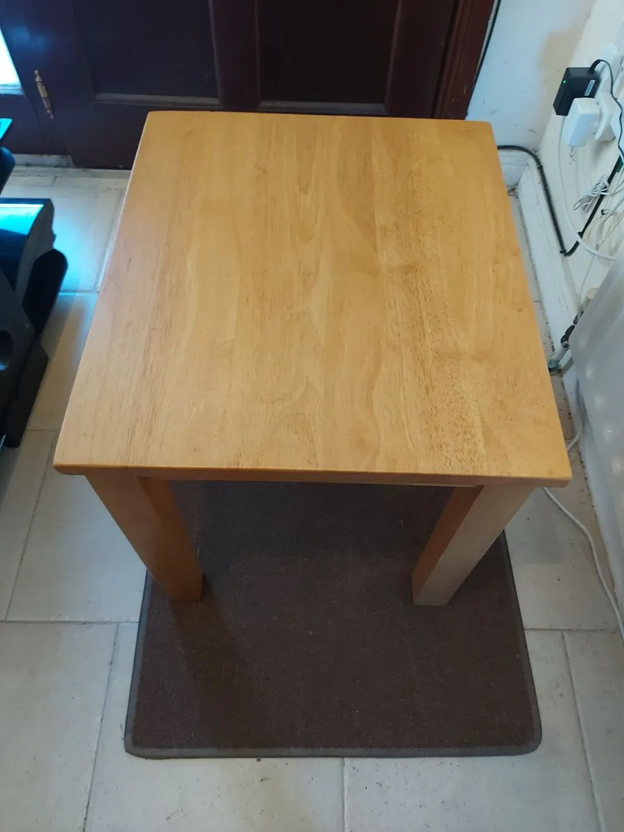 2 Sturdy Side Tables, very strong and in excellent - Image 2